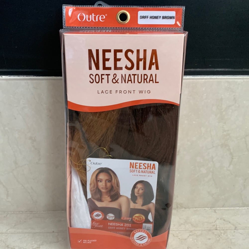 Outre Neesha 201 lace front wig - NEW